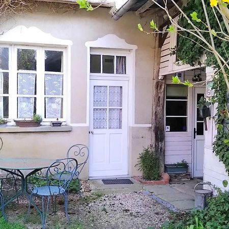 Bed and Breakfast Ferme De L'Art Rural Et Populaire Maillot Екстер'єр фото