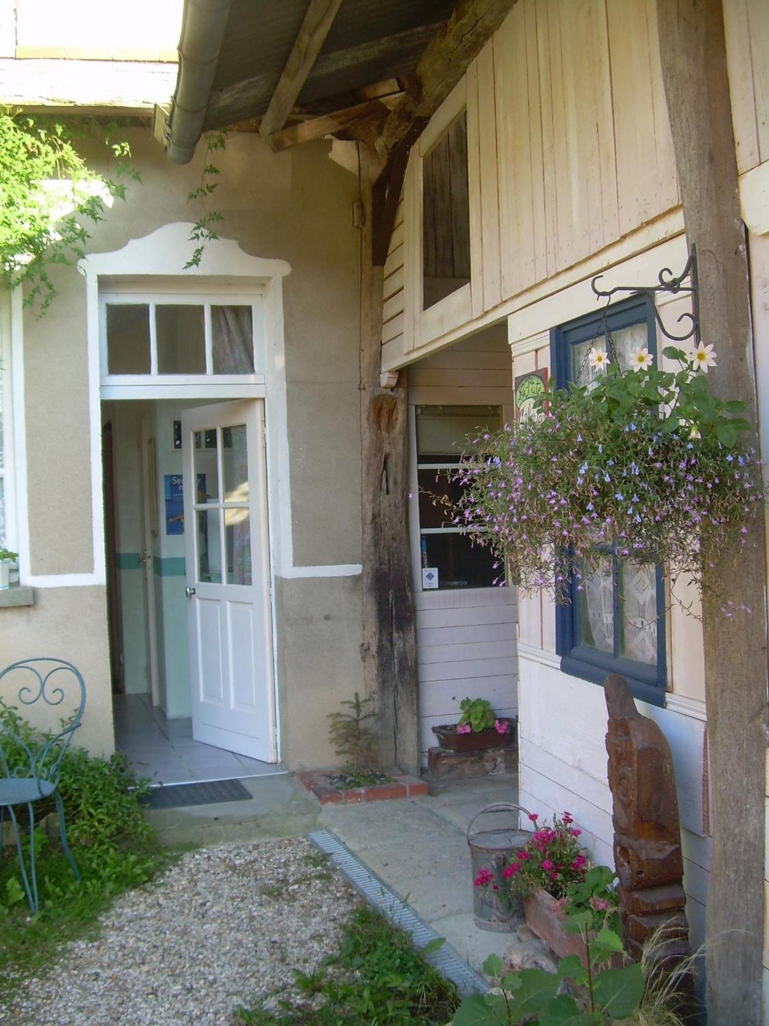 Bed and Breakfast Ferme De L'Art Rural Et Populaire Maillot Екстер'єр фото