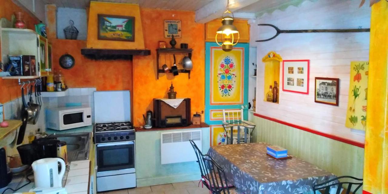 Bed and Breakfast Ferme De L'Art Rural Et Populaire Maillot Екстер'єр фото