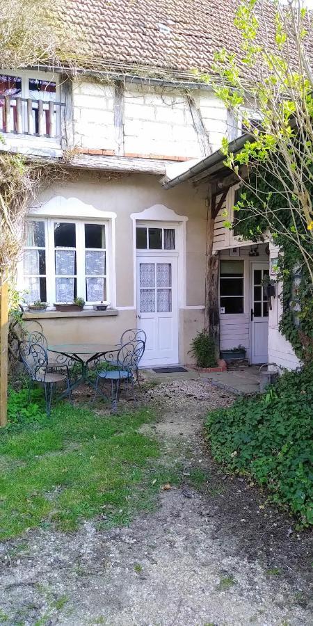Bed and Breakfast Ferme De L'Art Rural Et Populaire Maillot Екстер'єр фото